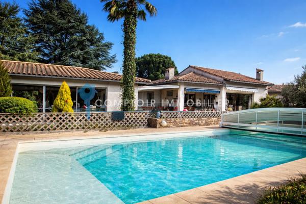 Villa
                                                                                                                                                                                                                                                                                                                        6 pièce(s)                                                                                                                                                                                                          4 chambre(s)                                                                                                                                                                                                          227  m²