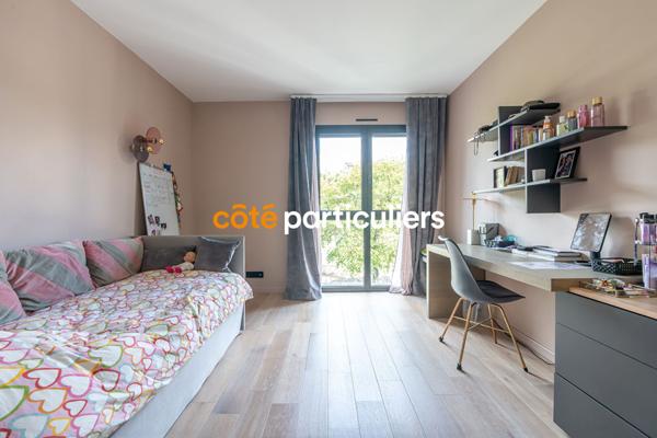 Vente Maison235 m² - 8 Pièces - LA VARENNE SAINT HILAIRE (94210)