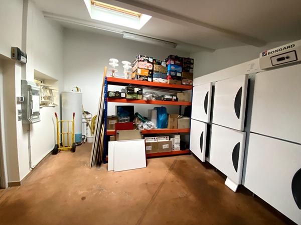 Chauffailles centre , Maison 120 m2 à rénover + terrain constructible