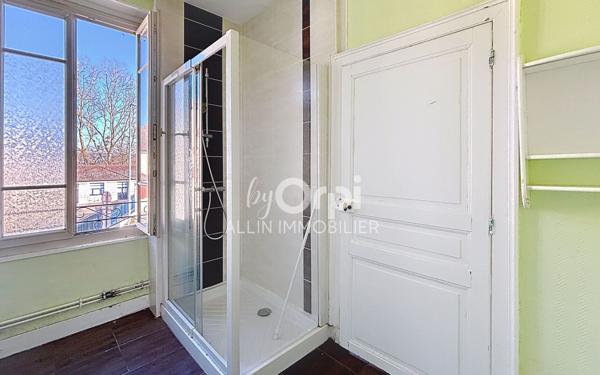 Maison à vendre    5 pièces •  Vaux