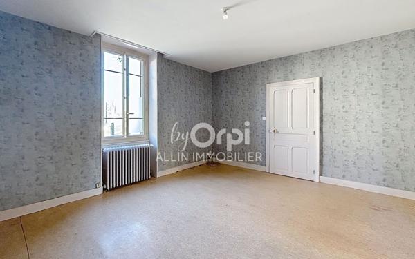 Maison à vendre    5 pièces •  Vaux