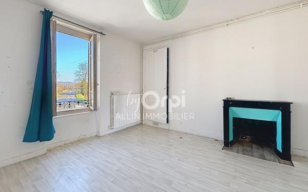 Maison à vendre    5 pièces •  Vaux