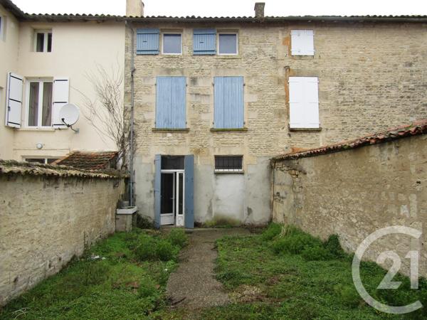 Maison à vendre  5 pièces - 120 m2 CHEF BOUTONNE - 79