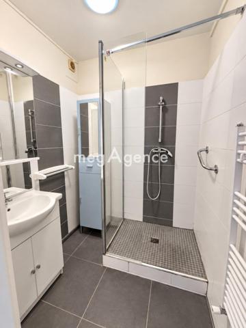 Appartement à BORDEAUX, 33800 - 3 pièces 68m²