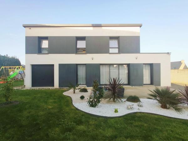 Contemporaine récente dans un environnement privilégié