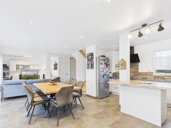 Contemporaine récente dans un environnement privilégié