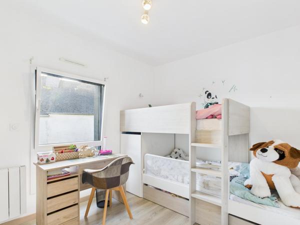 Contemporaine récente dans un environnement privilégié