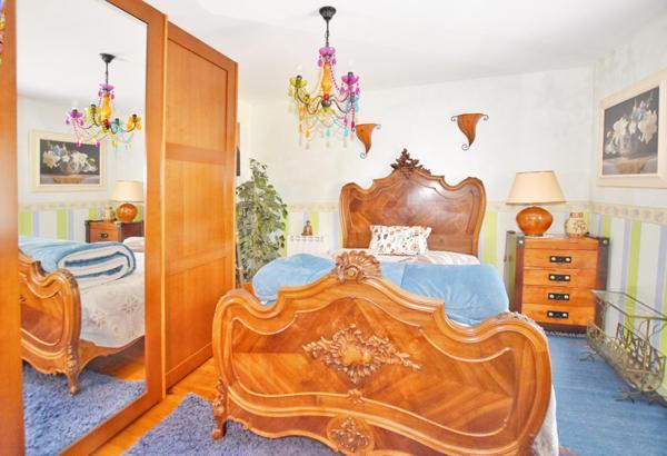 Maison bourgeoise meublée avec Terrain et garage