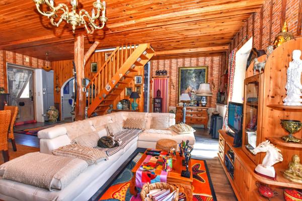 Maison bourgeoise meublée avec Terrain et garage