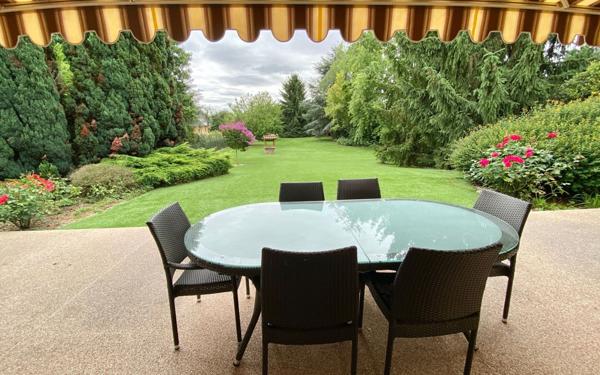 Maison à vendre    6 pièces • 185 m2 Mandres-les-Roses