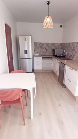 A louer Appartement T2 meublé centre ville Mont De Marsan 1 chambre balcon parking