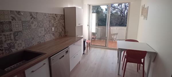 A louer Appartement T2 meublé centre ville Mont De Marsan 1 chambre balcon parking