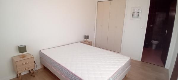A louer Appartement T2 meublé centre ville Mont De Marsan 1 chambre balcon parking