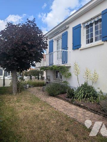 SAINT JULIEN DE CONCELLES, maison dans le bourg de 160m²