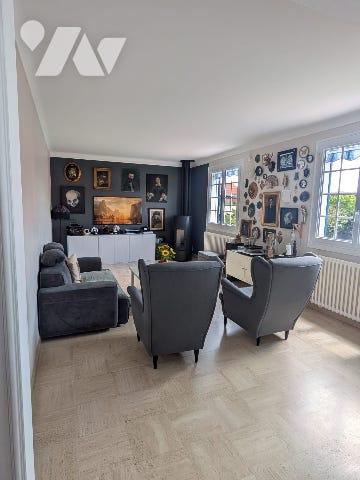 SAINT JULIEN DE CONCELLES, maison dans le bourg de 160m²