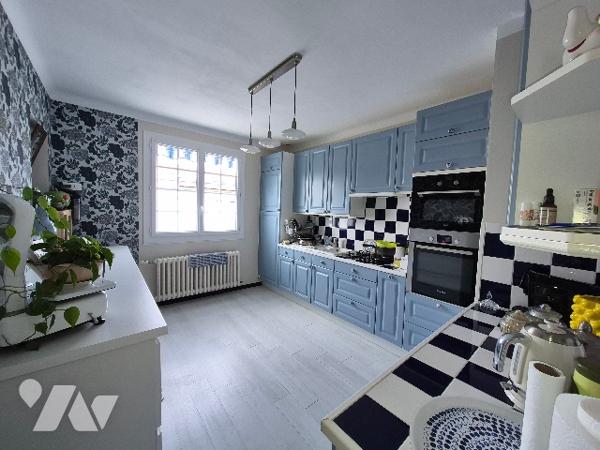 SAINT JULIEN DE CONCELLES, maison dans le bourg de 160m²