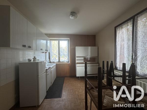 Maison à vendre 9 pièces 191 m² Besse-et-Saint-Anastaise