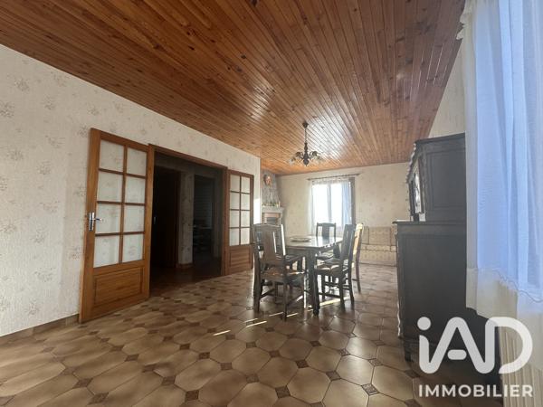 Maison à vendre 9 pièces 191 m² Besse-et-Saint-Anastaise