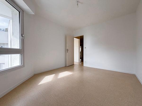 APPARTEMENT ANGERS NEY T3 BALCON ET STATIONNEMENT