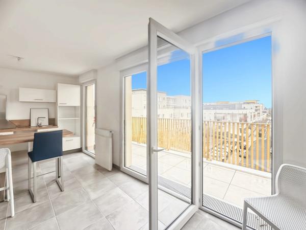Angers /Ponts de Cé : Appartement T3 lumineux récent avec terrasse de 11,50 m2 et parking
