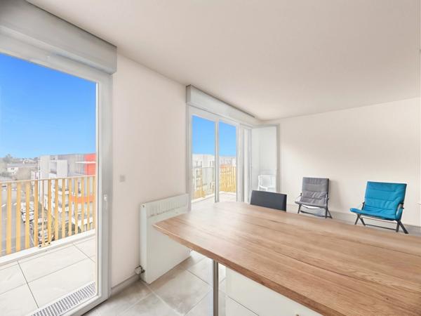 Angers /Ponts de Cé : Appartement T3 lumineux récent avec terrasse de 11,50 m2 et parking