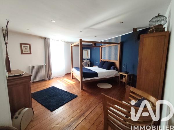 Maison à vendre 8 pièces 219 m² Segré-en-Anjou Bleu