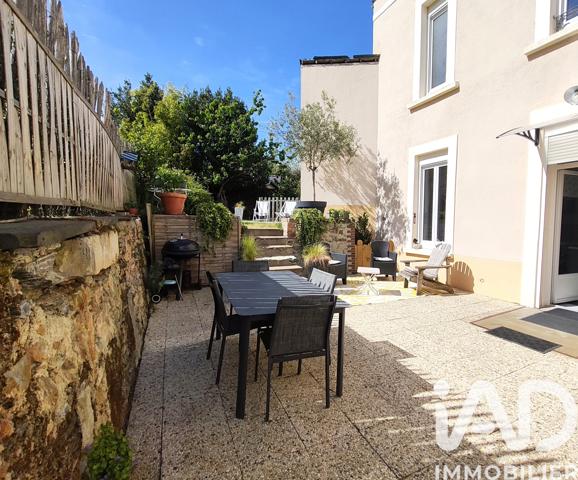 Maison à vendre 8 pièces 219 m² Segré-en-Anjou Bleu