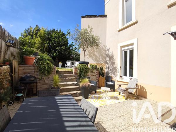 Maison à vendre 8 pièces 219 m² Segré-en-Anjou Bleu