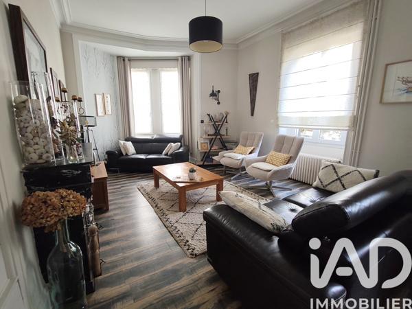 Maison à vendre 8 pièces 219 m² Segré-en-Anjou Bleu