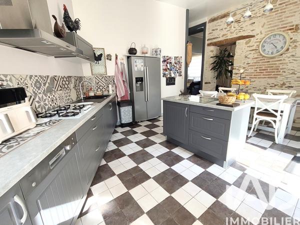 Maison à vendre 8 pièces 219 m² Segré-en-Anjou Bleu