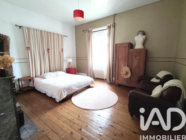 Maison à vendre 8 pièces 219 m² Segré-en-Anjou Bleu