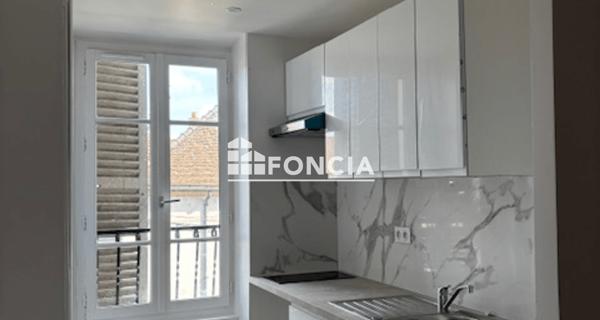 Location Appartement 2 pièces 27 m² - Corbeil-essonnes 91100