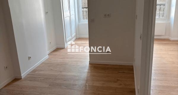 Location Appartement 2 pièces 27 m² - Corbeil-essonnes 91100