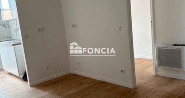 Location Appartement 2 pièces 27 m² - Corbeil-essonnes 91100