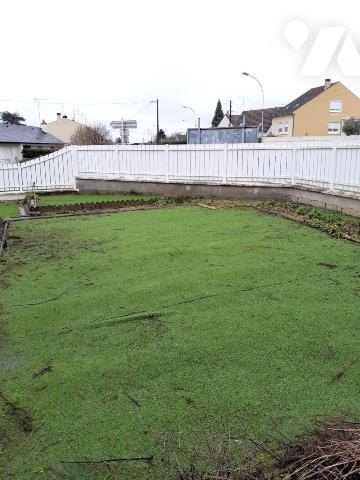 SARAN - QUARTIER "SABLONNIERES" - PAVILLON  T3 - 2 GARAGES DONT 1 POUR CAMPING-CAR 