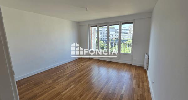 Location Appartement 3 pièces 57.03 m² - Paris 75014