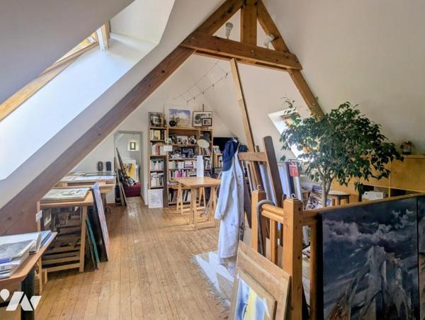 Maison en pierre avec dépendances – Terrain arboré de 2 046 m²