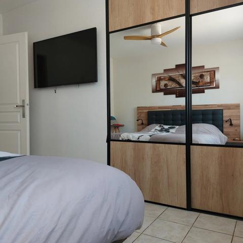 Maison à vendre 5 pièces CAMPSAS (82)avec garage attenant et double garage indépendant, piscine, terrasse couverte, puits, sur 2029m² de terrain.