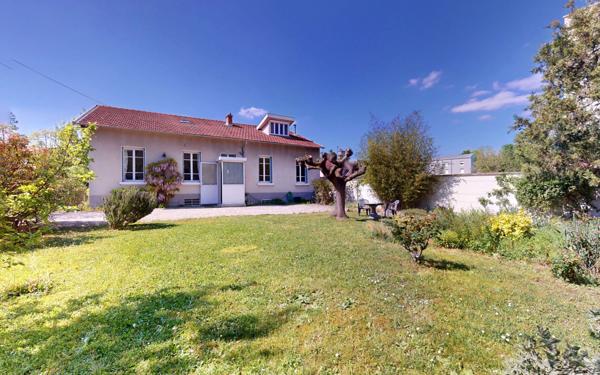 Maison à vendre    8 pièces • 183,30 m2 Lyon 5