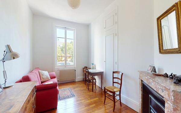 Maison à vendre    8 pièces • 183,30 m2 Lyon 5