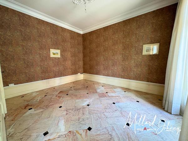Appartement à MONTCEAU-LES-MINES, 71300 - 6 pièces 172m²
