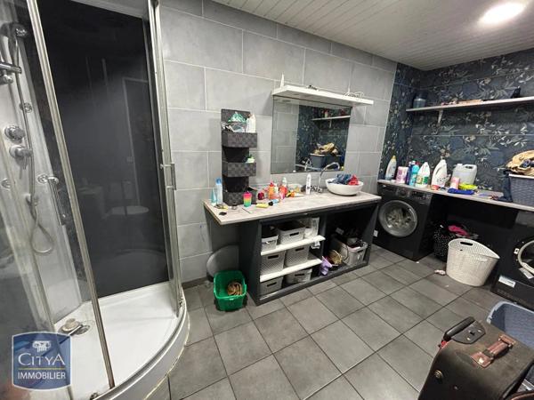 Immeuble à vendre 255m²