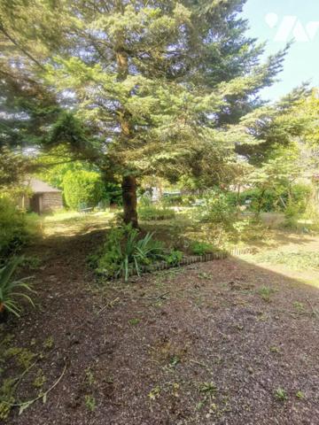 MONTFORT SUR MEU, Immeuble de caractère en coeur de ville