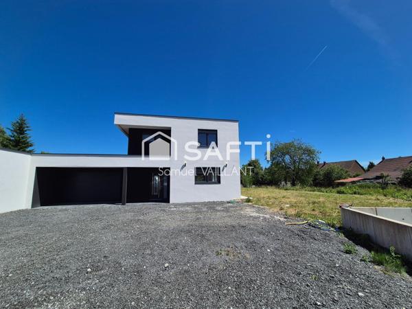 Maison Contemporaine – 135 m² – Terrain de 10.33a