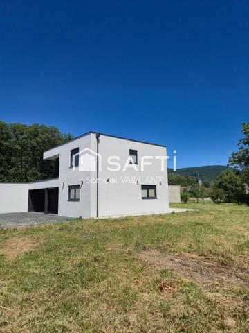 Maison Contemporaine – 135 m² – Terrain de 10.33a