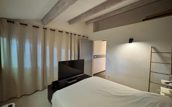 Maison à vendre    5 pièces • 133 m2 Rognonas