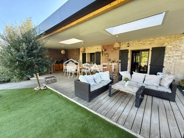 Corps de ferme rénovée – 5 chambres – Piscine