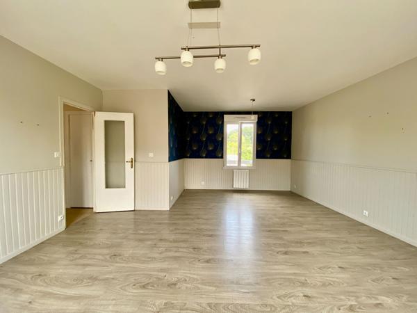 À VENDRE APPARTEMENT 3 CHAMBRES À PLEUGUENEUC PROCHE COMMODITÉS ET AXE RENNES SAINT-MALO
