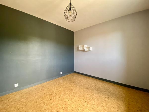 À VENDRE APPARTEMENT 3 CHAMBRES À PLEUGUENEUC PROCHE COMMODITÉS ET AXE RENNES SAINT-MALO