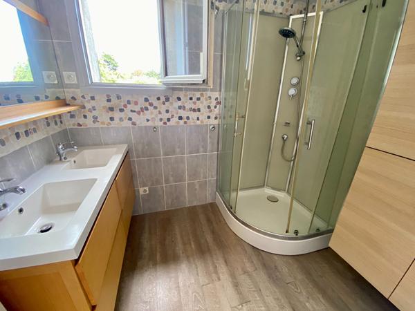 À VENDRE APPARTEMENT 3 CHAMBRES À PLEUGUENEUC PROCHE COMMODITÉS ET AXE RENNES SAINT-MALO